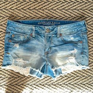 Women’s American Eagle blue denim jean shorts. New without tags. NWOT.